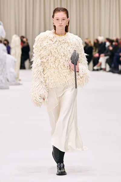 Look 34